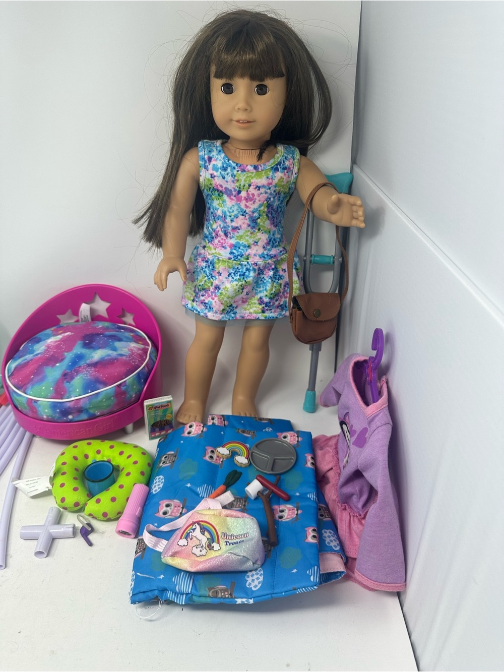 American Girl Truly Me #13 Light Brown Hair Brown Eyes Bangs With Accessories